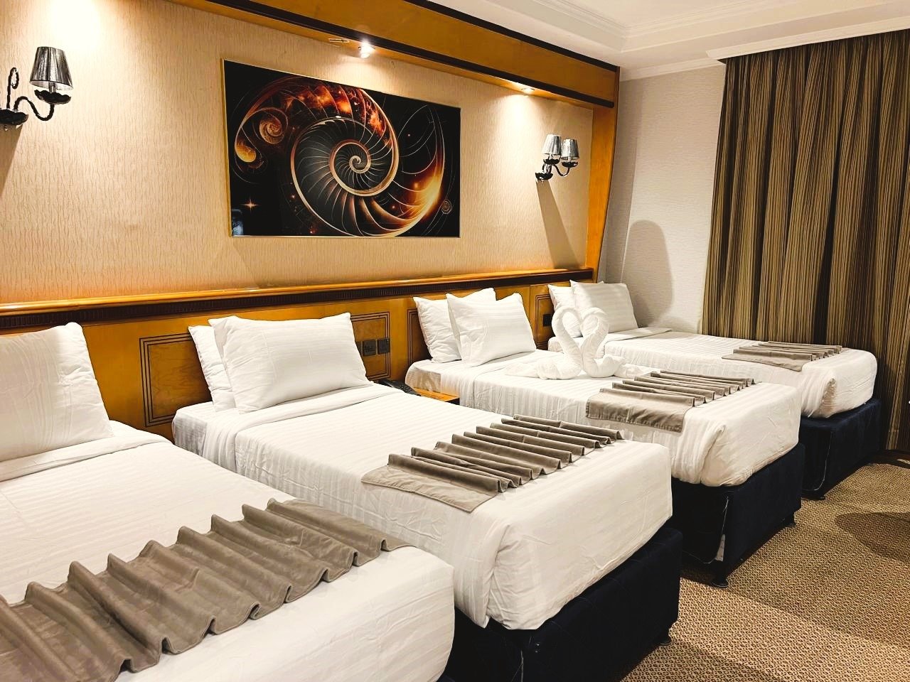 Kamar Quad 4 Tempat Tidur Nyaman Maysan Al Maqam